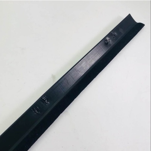  Left Hand Front Outer Door Belt ( Weather Strip ) suits Ford XM XP - Rubber Type