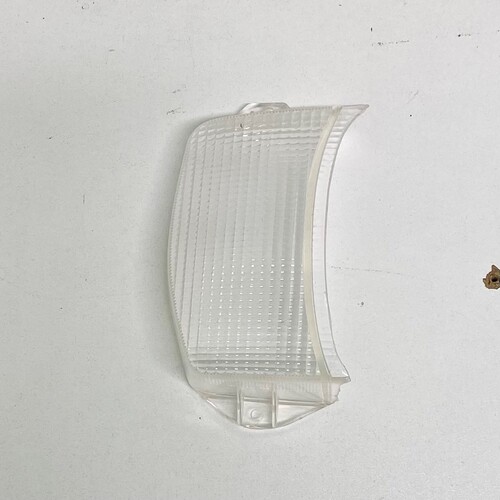 SUITS UC TORANA RIGHT HAND FRONT INDICATOR LENS