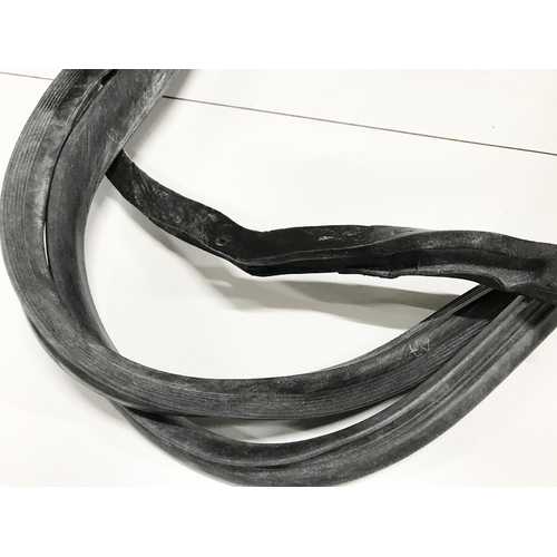   Rear Door Seal to suit Mercedes Benz W115/8 W208 Right Hand 
